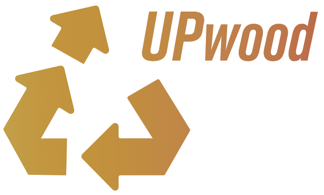 Logo von UPwood mit einem braunen Recycling-Symbol.